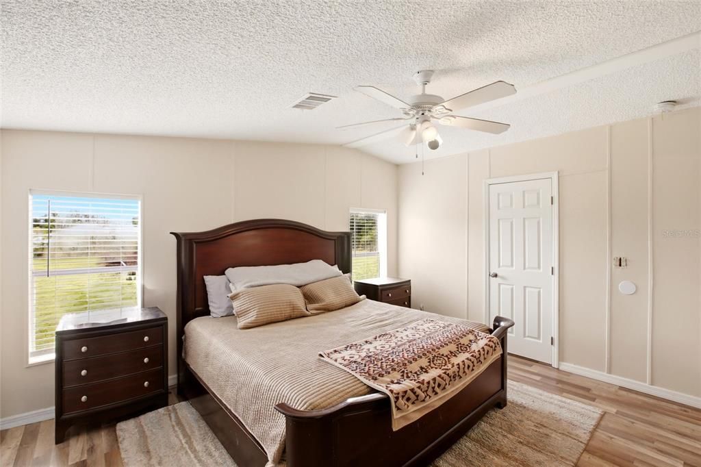 Active With Contract: $215,000 (3 beds, 2 baths, 2052 Square Feet)