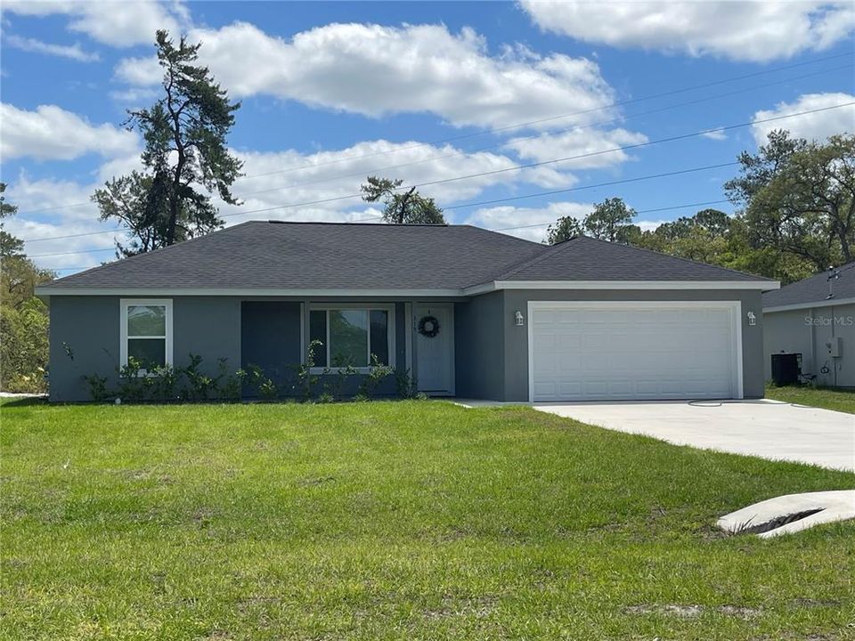 На продажу: $17,900 (0.24 acres)