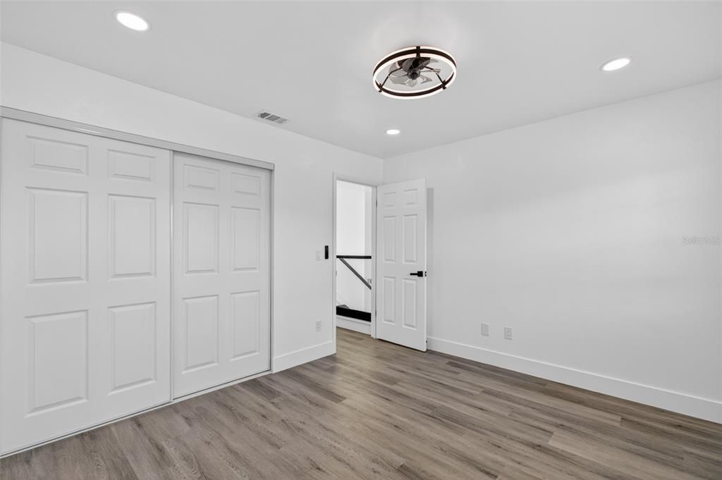 Active With Contract: $429,900 (3 beds, 2 baths, 1576 Square Feet)