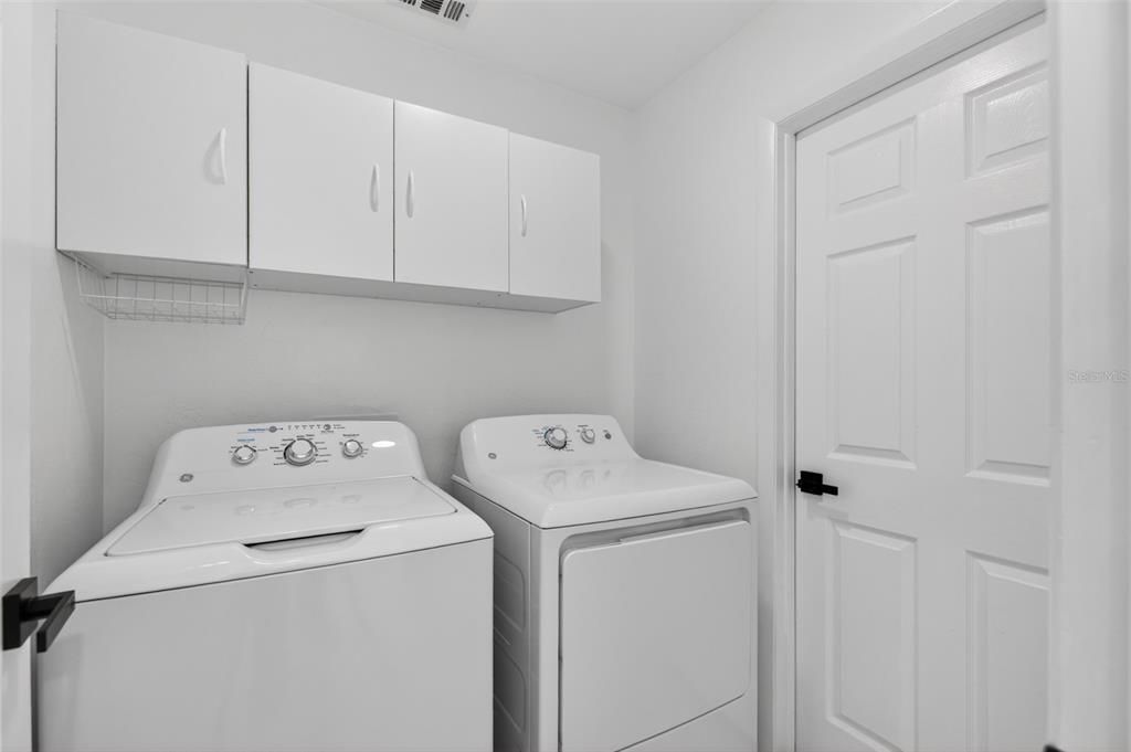 Active With Contract: $429,900 (3 beds, 2 baths, 1576 Square Feet)