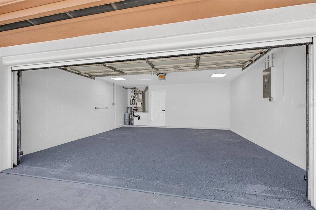 Active With Contract: $429,900 (3 beds, 2 baths, 1576 Square Feet)