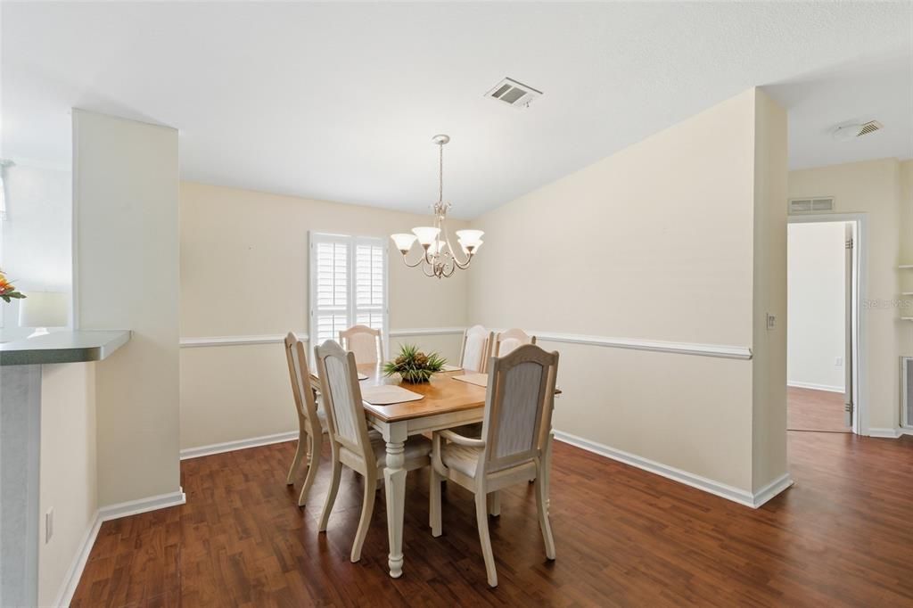 For Sale: $189,000 (3 beds, 2 baths, 1566 Square Feet)