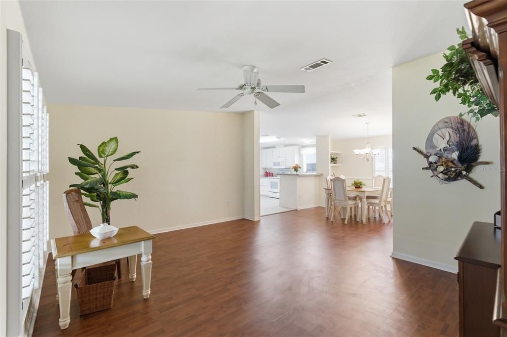 For Sale: $189,000 (3 beds, 2 baths, 1566 Square Feet)