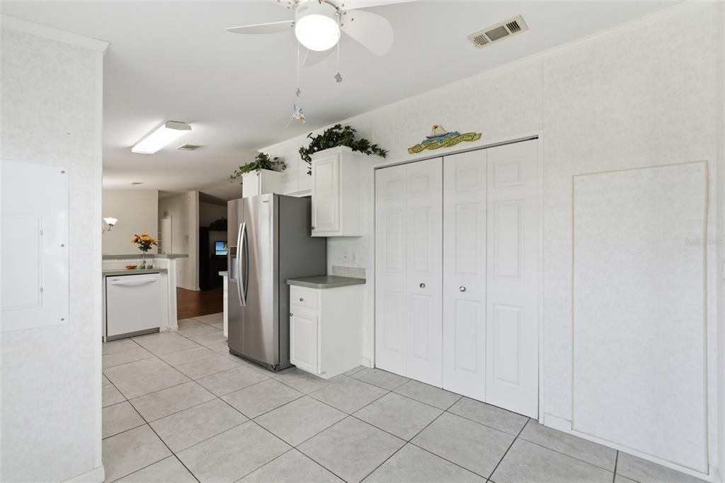 For Sale: $189,000 (3 beds, 2 baths, 1566 Square Feet)
