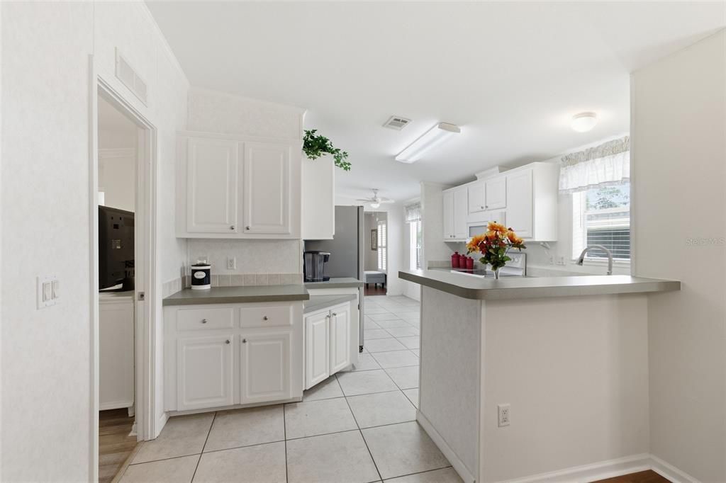 For Sale: $189,000 (3 beds, 2 baths, 1566 Square Feet)