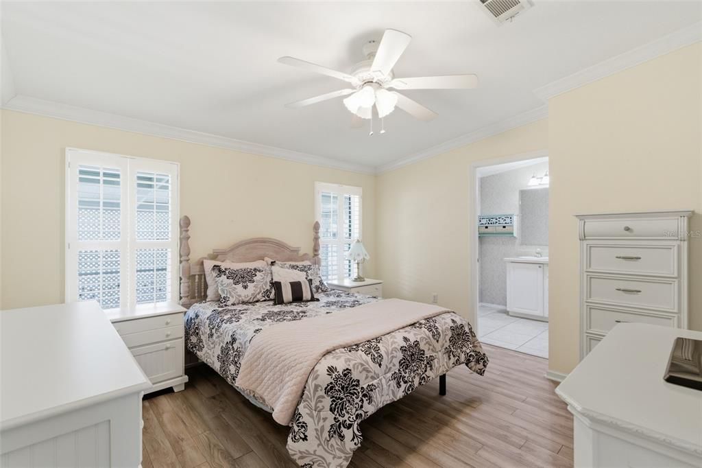 For Sale: $189,000 (3 beds, 2 baths, 1566 Square Feet)