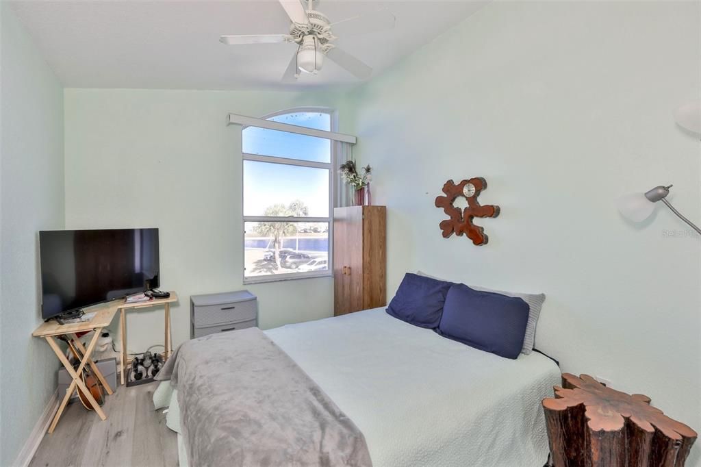 En Venta: $314,900 (3 camas, 2 baños, 1630 Pies cuadrados)
