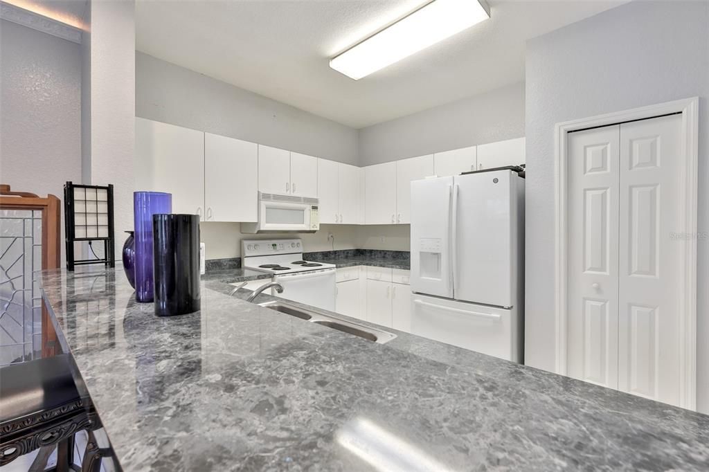 En Venta: $314,900 (3 camas, 2 baños, 1630 Pies cuadrados)