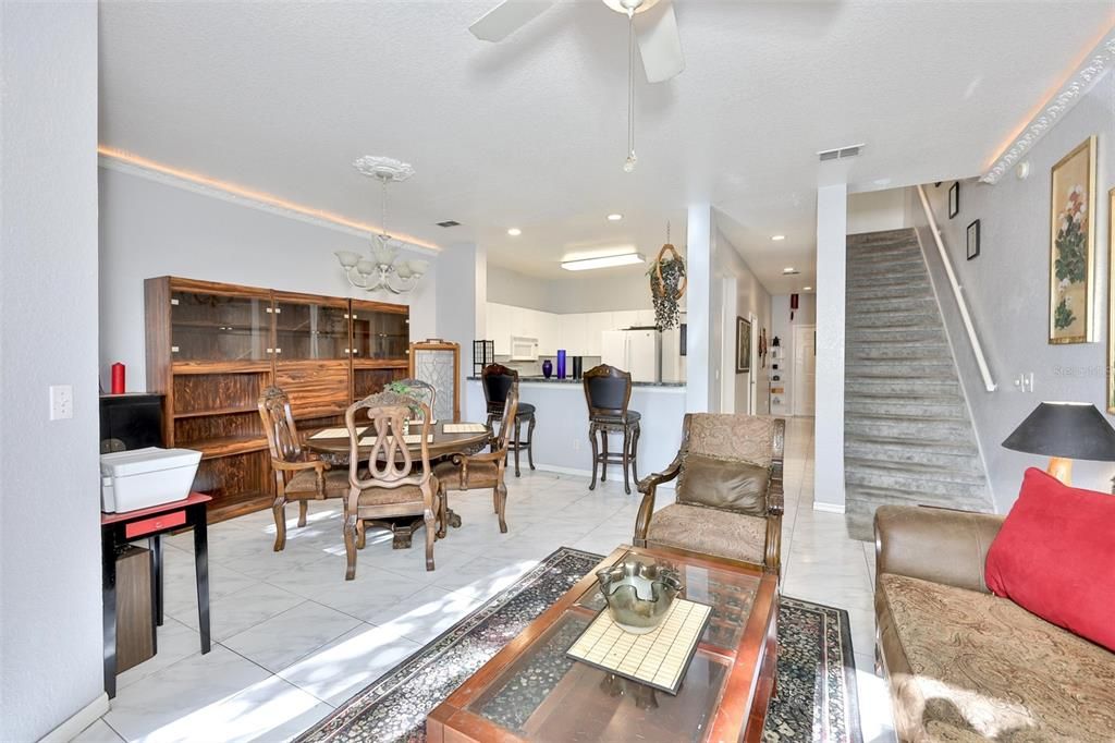 En Venta: $314,900 (3 camas, 2 baños, 1630 Pies cuadrados)
