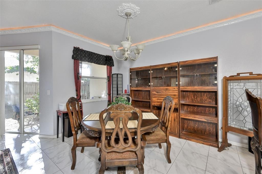 En Venta: $314,900 (3 camas, 2 baños, 1630 Pies cuadrados)