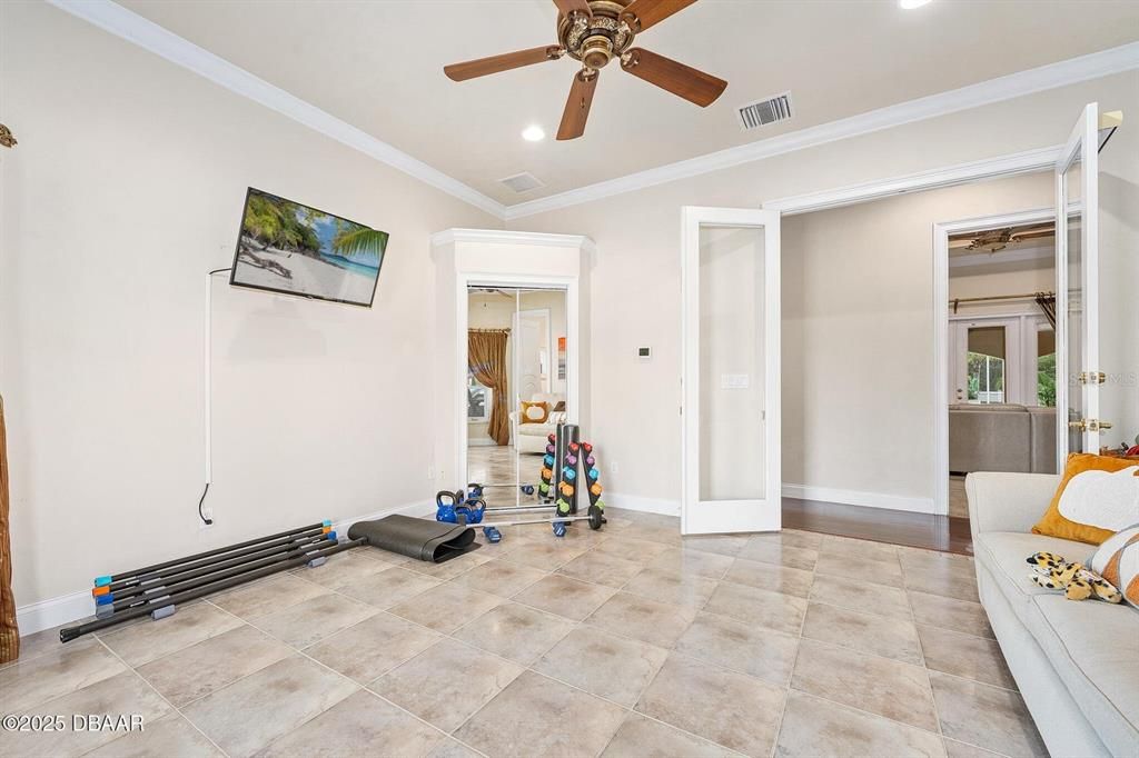 For Sale: $2,250,000 (5 beds, 6 baths, 8010 Square Feet)
