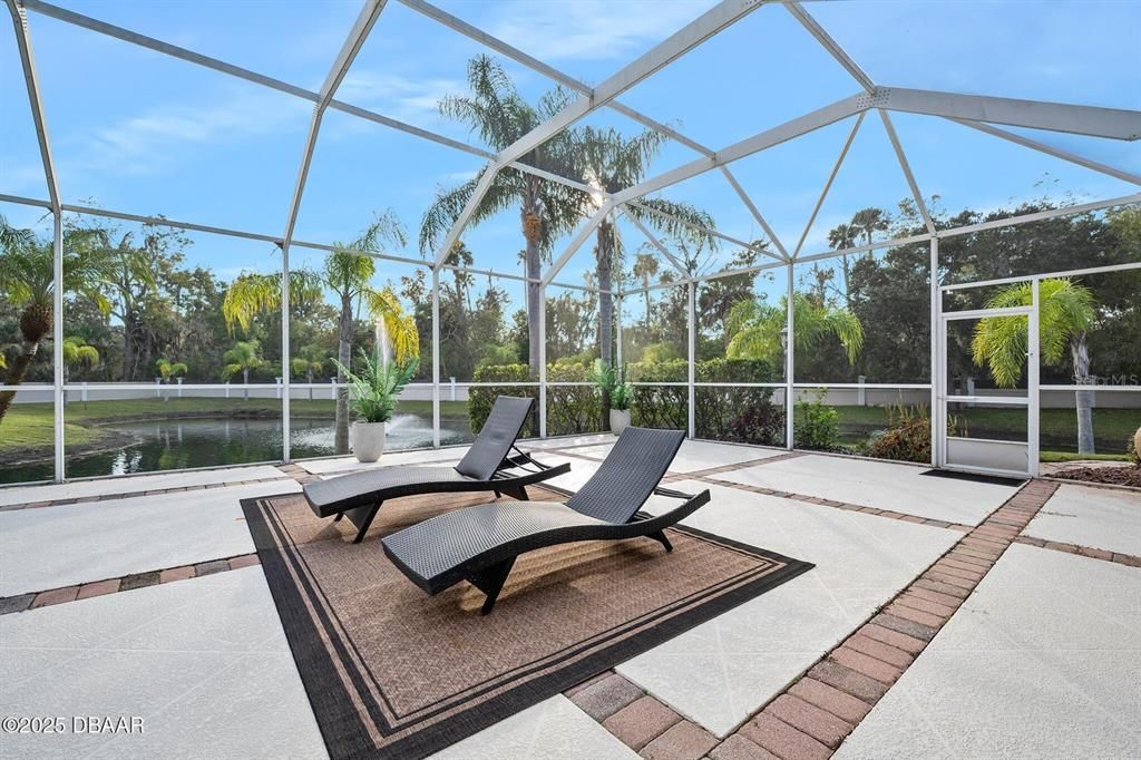 For Sale: $2,250,000 (5 beds, 6 baths, 8010 Square Feet)