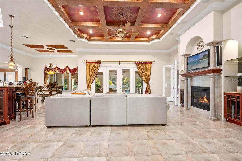 For Sale: $2,250,000 (5 beds, 6 baths, 8010 Square Feet)