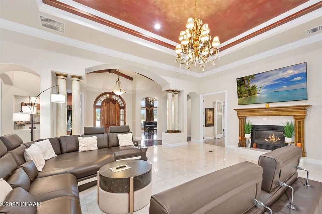 For Sale: $2,250,000 (5 beds, 6 baths, 8010 Square Feet)