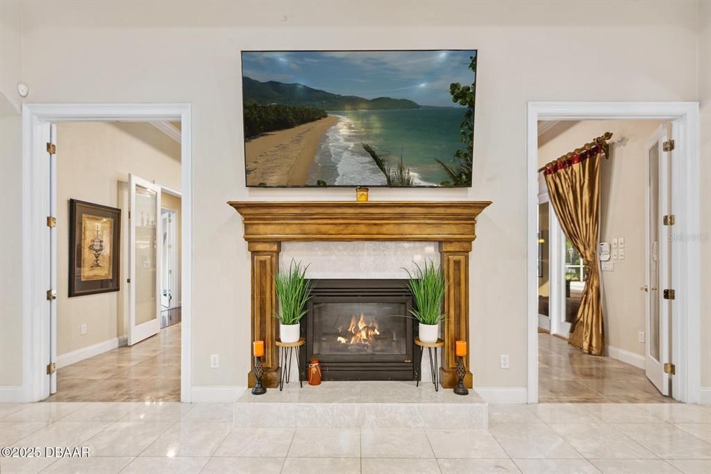 For Sale: $2,250,000 (5 beds, 6 baths, 8010 Square Feet)