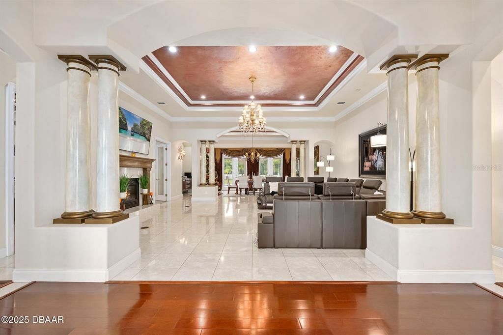 For Sale: $2,250,000 (5 beds, 6 baths, 8010 Square Feet)