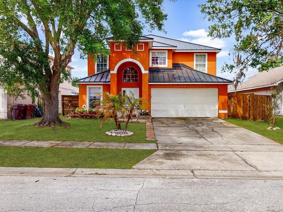 На продажу: $599,999 (6 спален, 3 ванн, 2399 Квадратных фут)