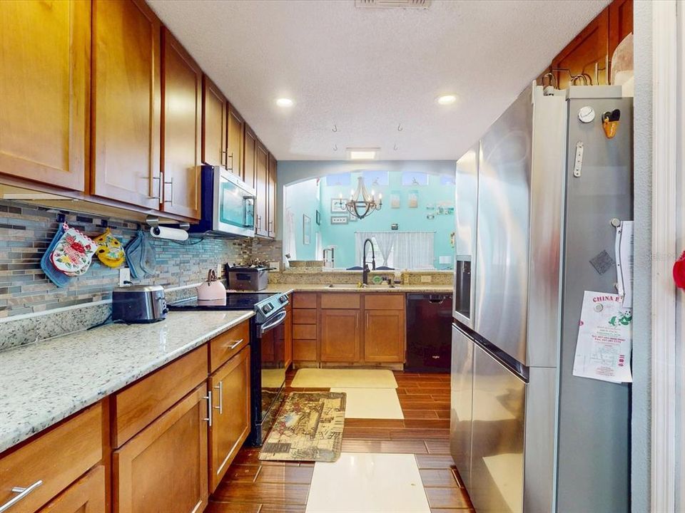 На продажу: $599,999 (6 спален, 3 ванн, 2399 Квадратных фут)