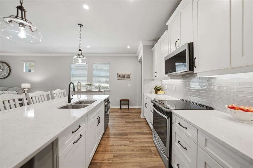 Activo con contrato: $329,000 (2 camas, 2 baños, 1504 Pies cuadrados)
