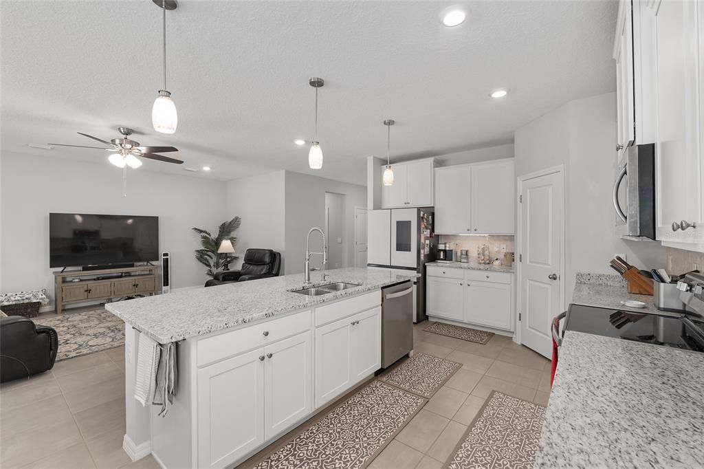 Active With Contract: $340,000 (4 beds, 2 baths, 1981 Square Feet)