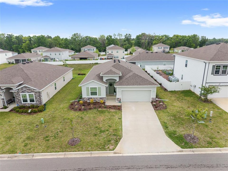 Active With Contract: $340,000 (4 beds, 2 baths, 1981 Square Feet)