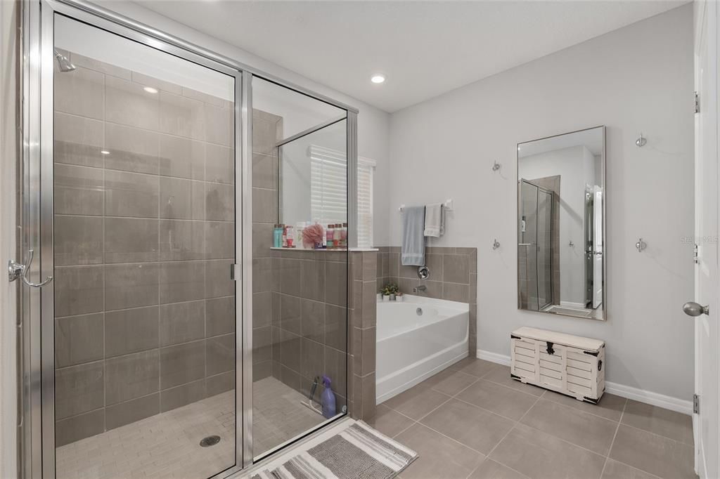 Active With Contract: $340,000 (4 beds, 2 baths, 1981 Square Feet)