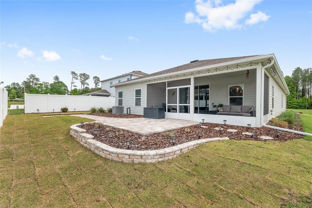 Active With Contract: $340,000 (4 beds, 2 baths, 1981 Square Feet)