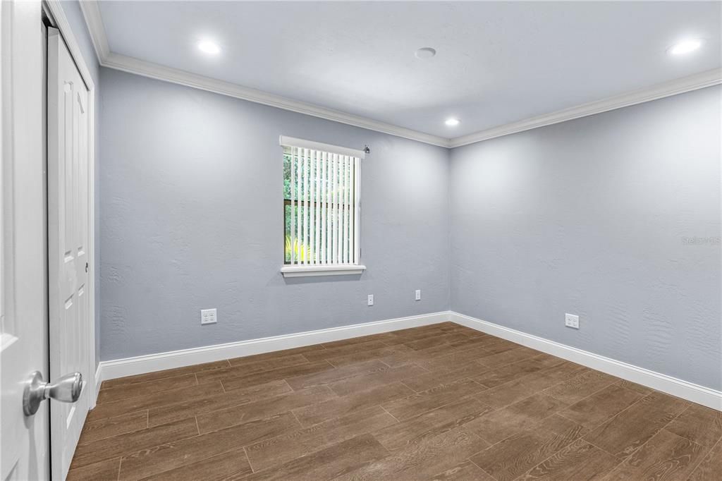 Activo con contrato: $895,000 (7 camas, 5 baños, 3863 Pies cuadrados)