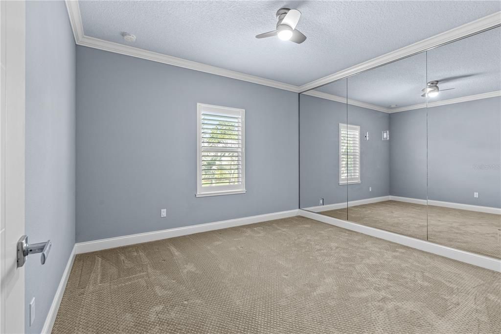 Activo con contrato: $895,000 (7 camas, 5 baños, 3863 Pies cuadrados)