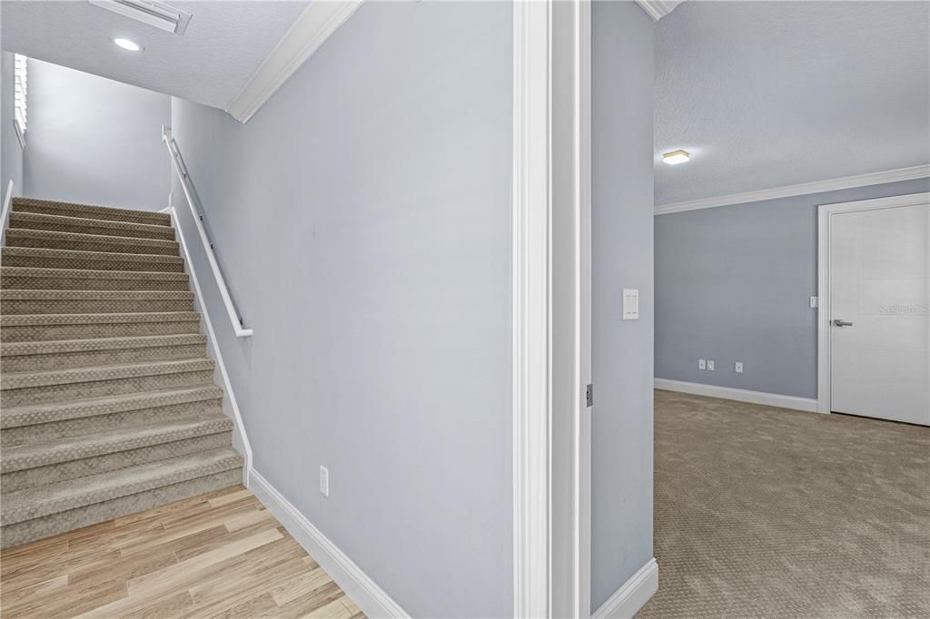 Activo con contrato: $895,000 (7 camas, 5 baños, 3863 Pies cuadrados)