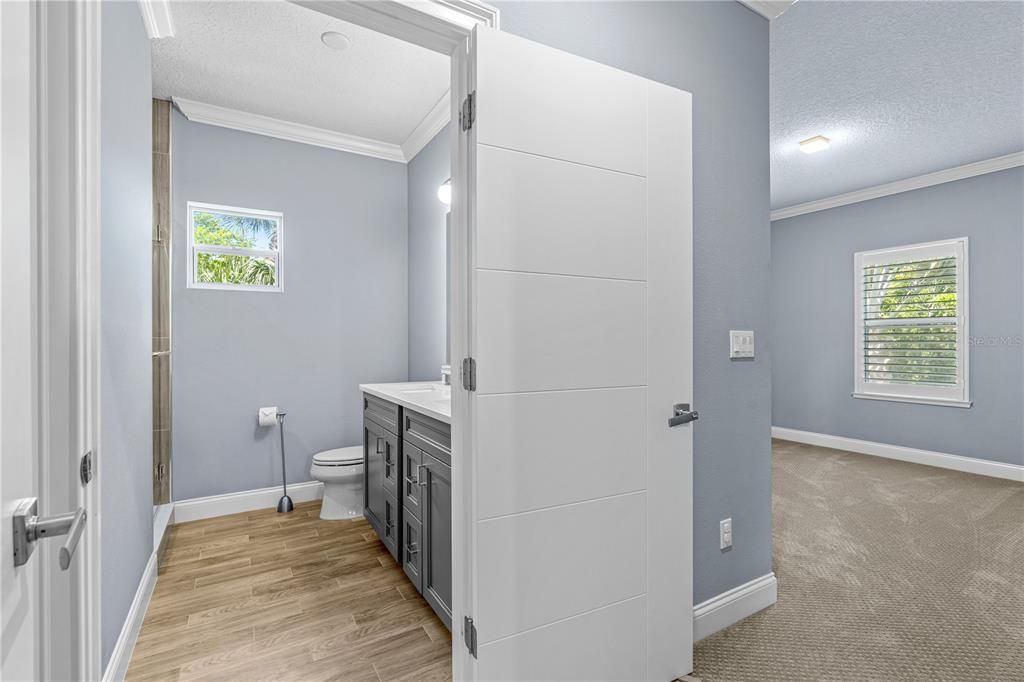 Activo con contrato: $895,000 (7 camas, 5 baños, 3863 Pies cuadrados)