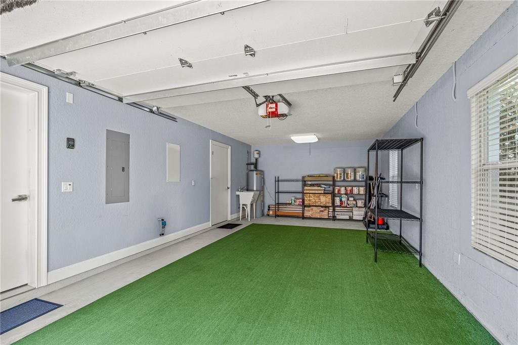 Activo con contrato: $895,000 (7 camas, 5 baños, 3863 Pies cuadrados)