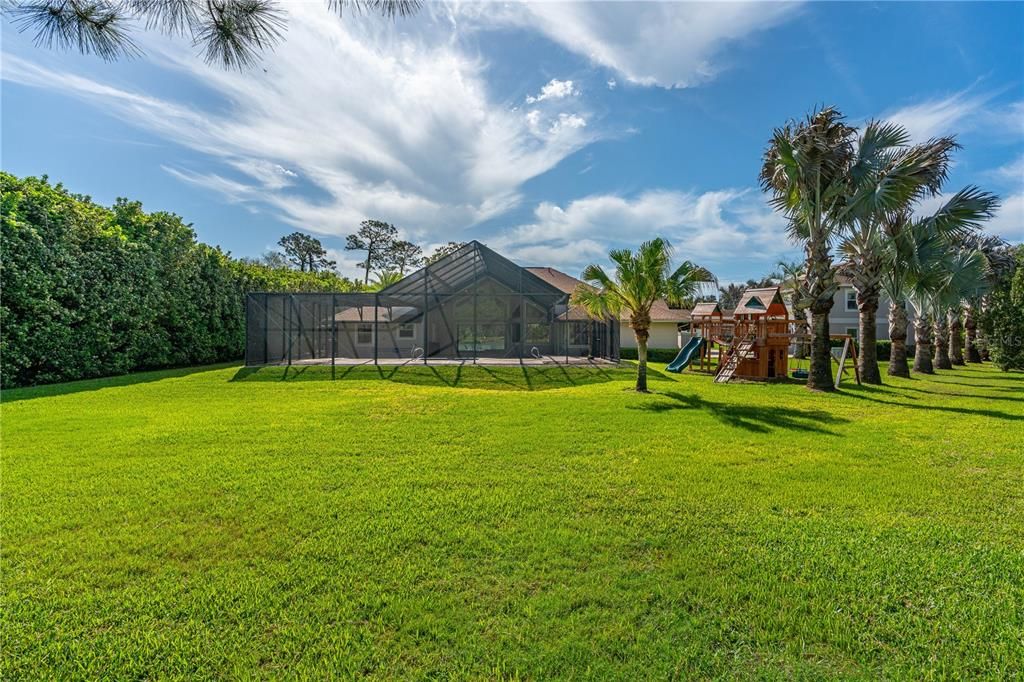 Activo con contrato: $895,000 (7 camas, 5 baños, 3863 Pies cuadrados)