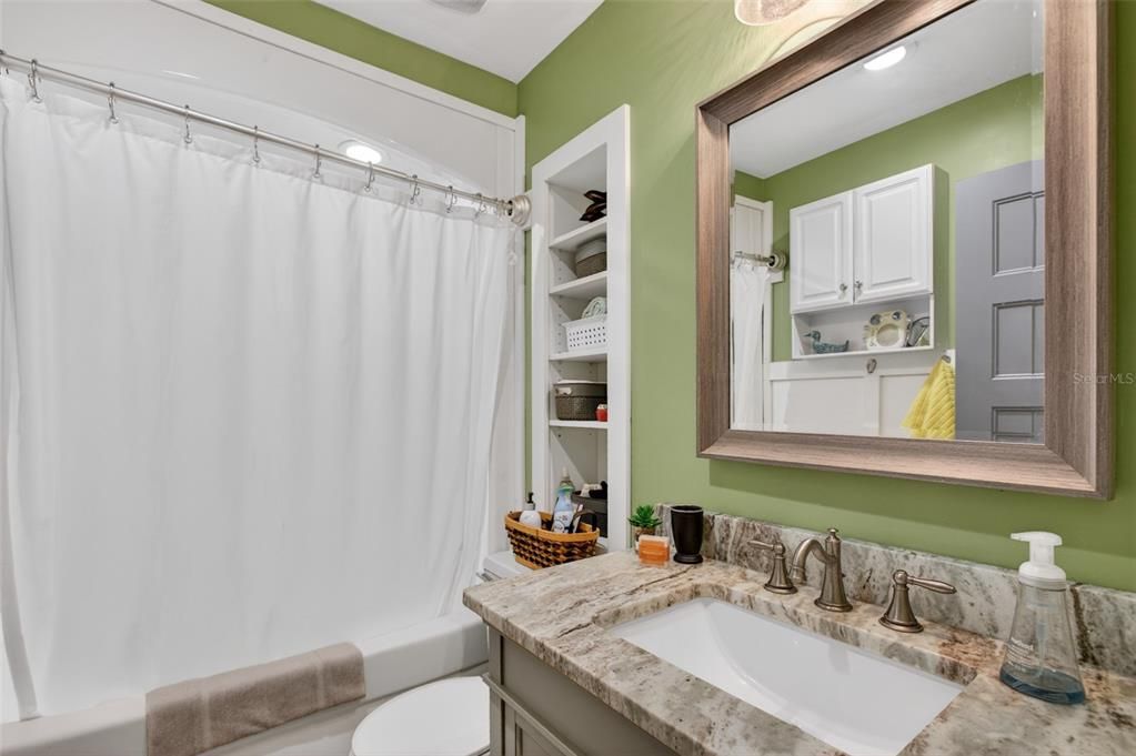 For Sale: $499,000 (3 beds, 2 baths, 1239 Square Feet)