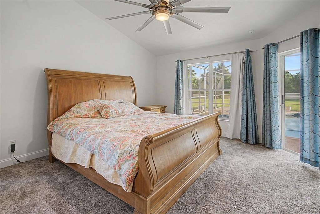 Active With Contract: $900,000 (5 beds, 3 baths, 2997 Square Feet)