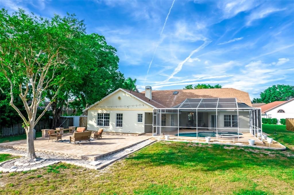 Active With Contract: $900,000 (5 beds, 3 baths, 2997 Square Feet)