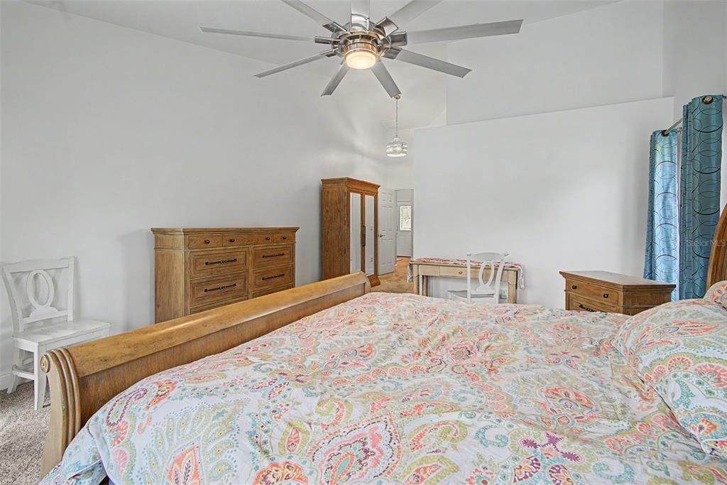 Active With Contract: $900,000 (5 beds, 3 baths, 2997 Square Feet)