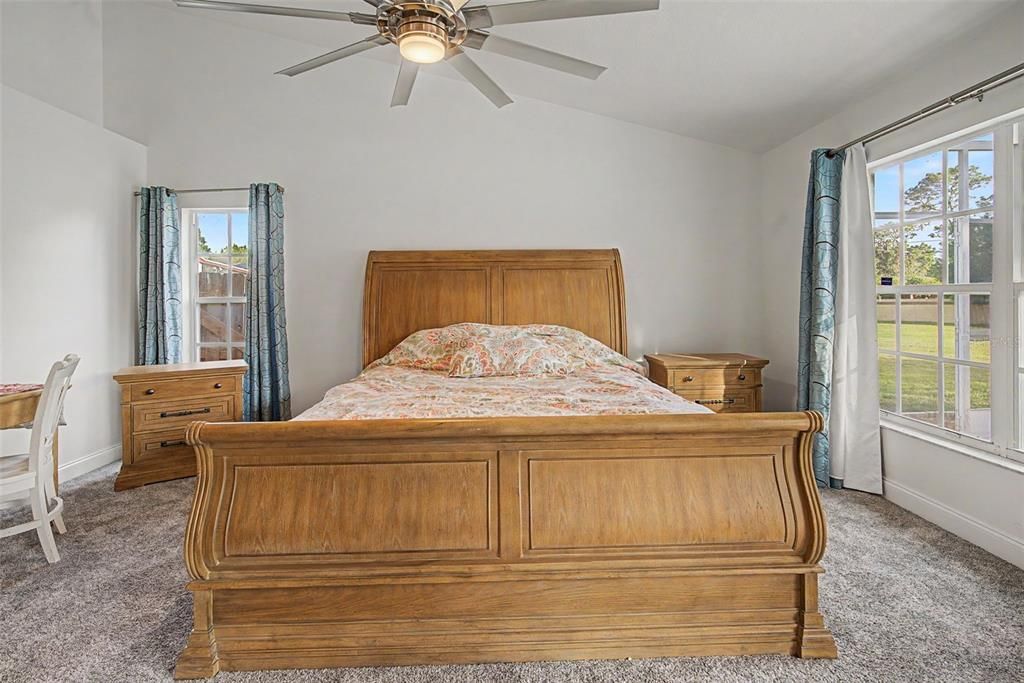 Active With Contract: $900,000 (5 beds, 3 baths, 2997 Square Feet)