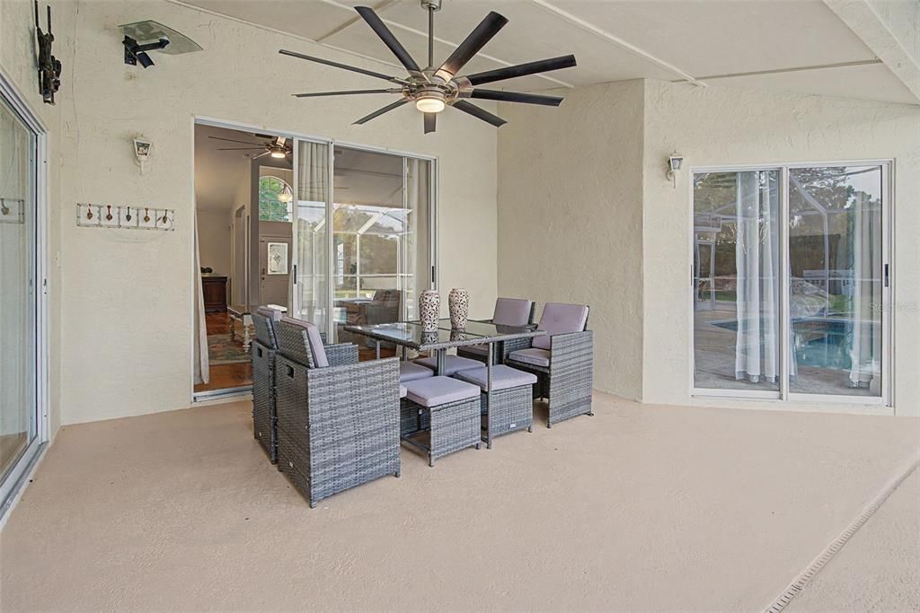 Active With Contract: $900,000 (5 beds, 3 baths, 2997 Square Feet)
