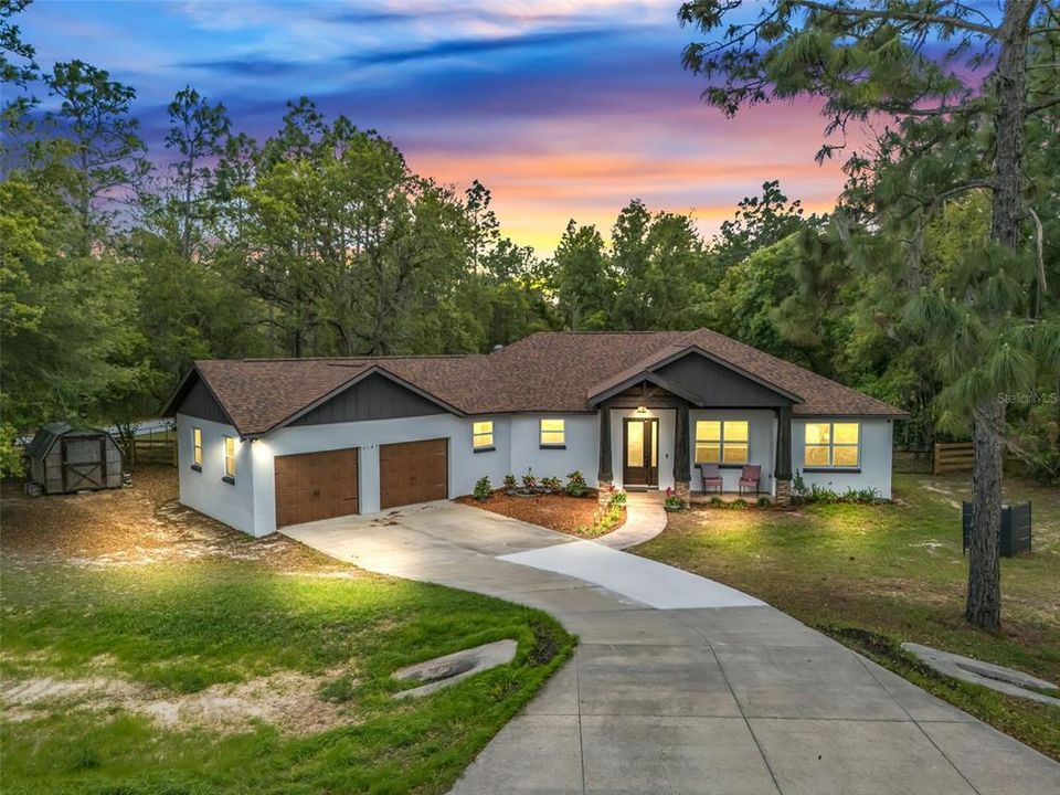 For Sale: $599,000 (3 beds, 2 baths, 1957 Square Feet)