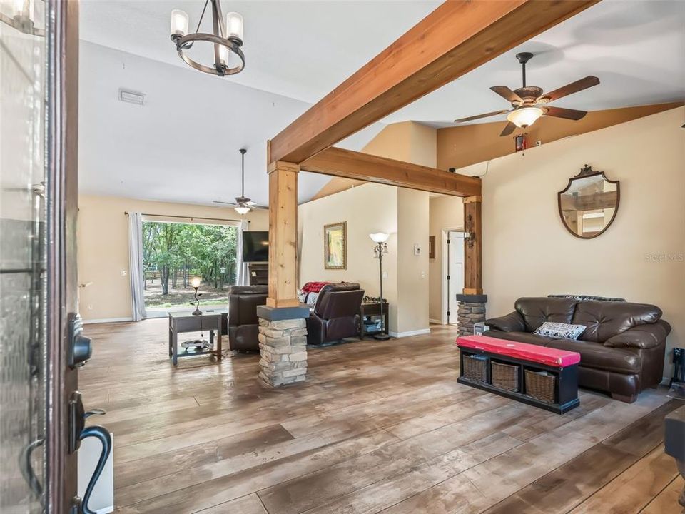 For Sale: $599,000 (3 beds, 2 baths, 1957 Square Feet)