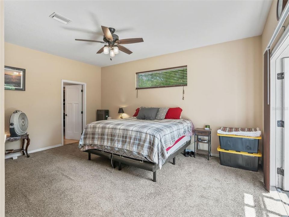 For Sale: $599,000 (3 beds, 2 baths, 1957 Square Feet)