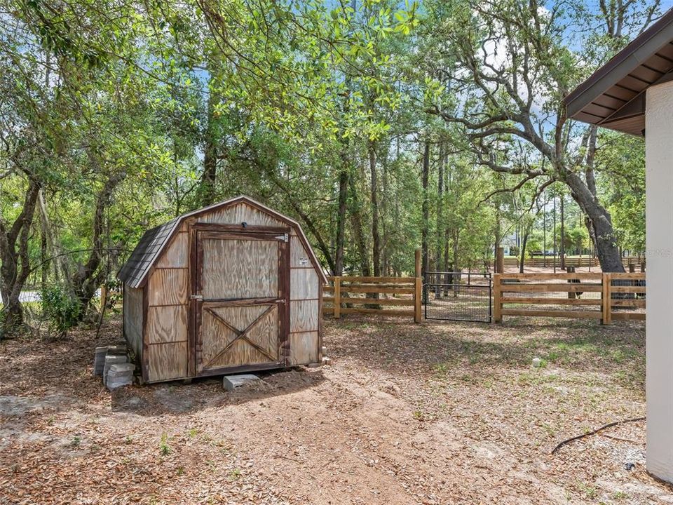 For Sale: $599,000 (3 beds, 2 baths, 1957 Square Feet)
