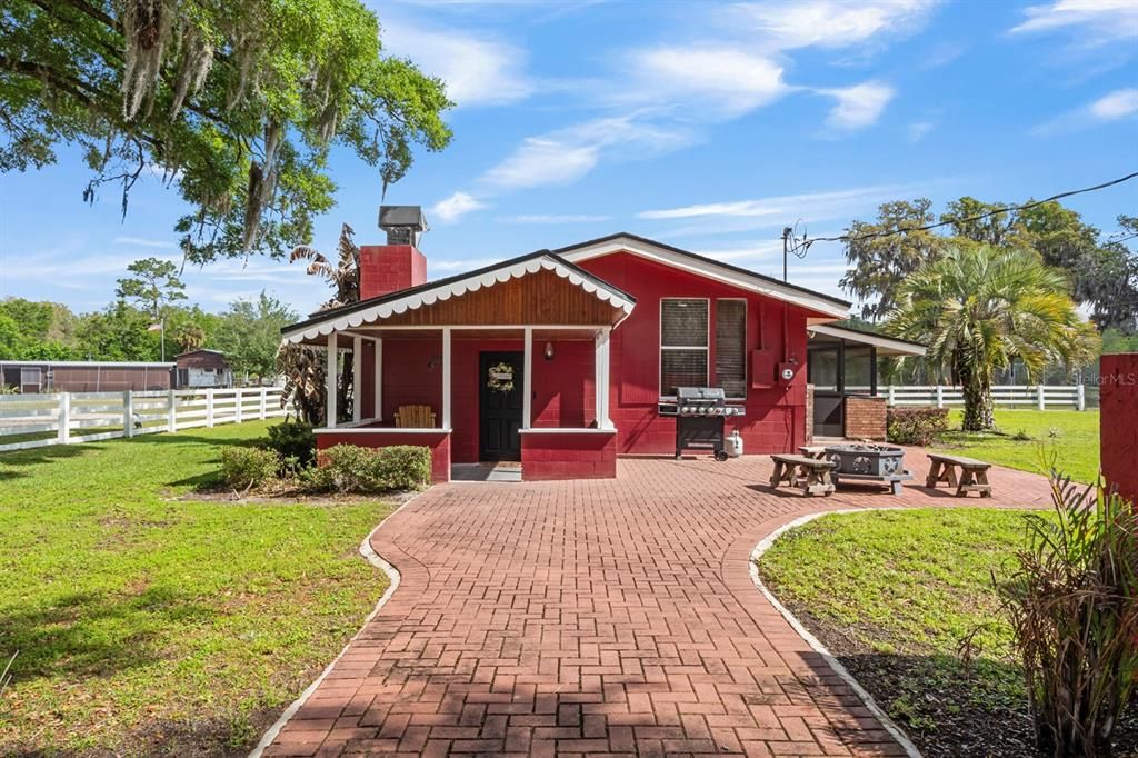 For Sale: $6,900,000 (21.75 acres)