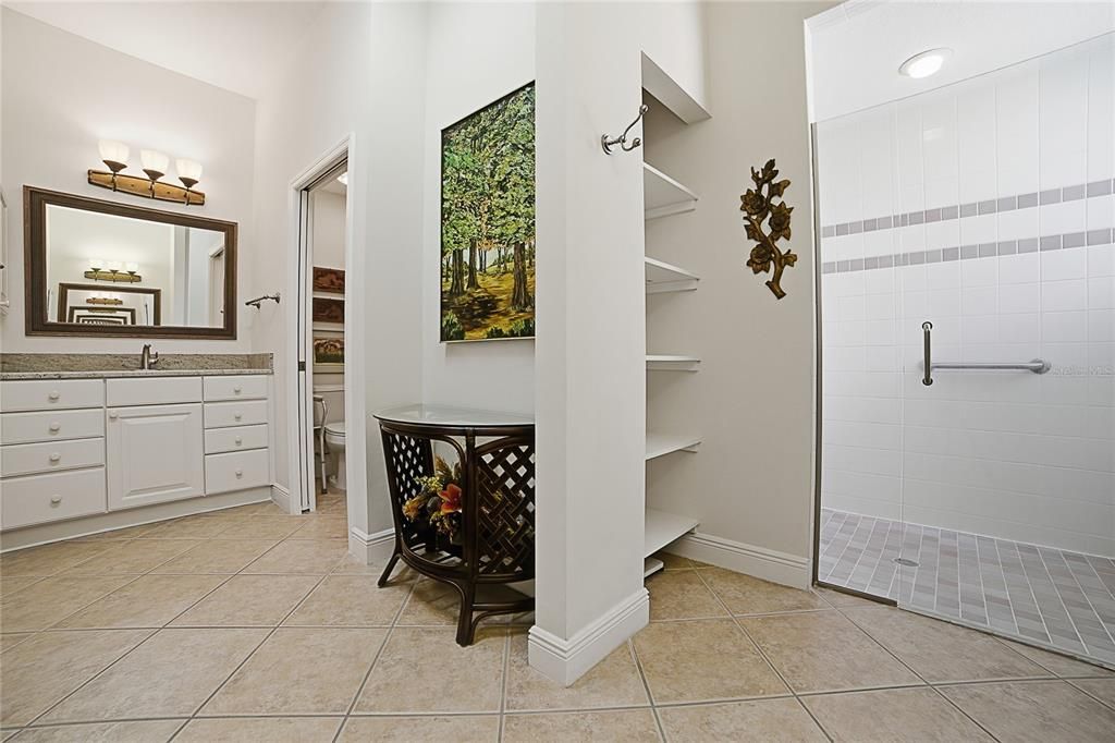 For Sale: $824,900 (3 beds, 2 baths, 2502 Square Feet)