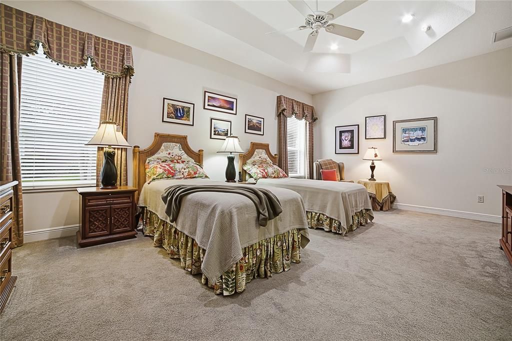 For Sale: $824,900 (3 beds, 2 baths, 2502 Square Feet)