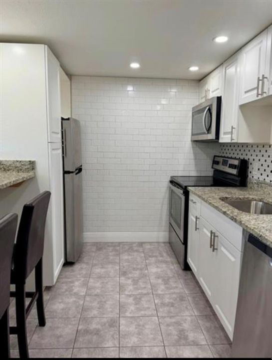 For Rent: $1,500 (1 beds, 1 baths, 678 Square Feet)