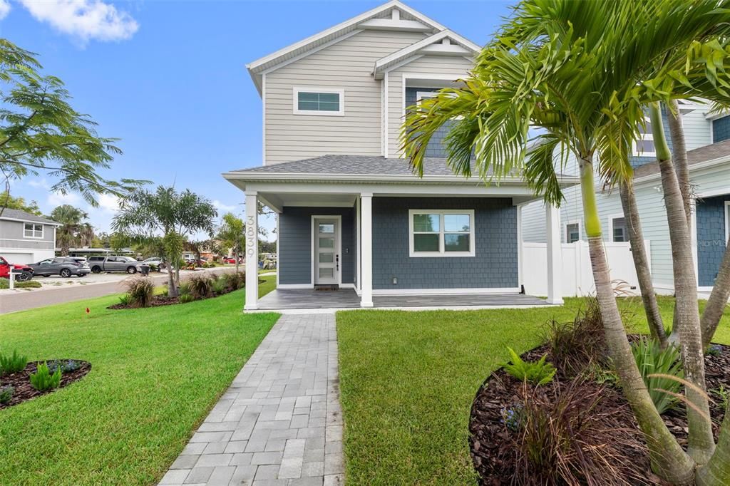 En Venta: $875,000 (4 camas, 3 baños, 2471 Pies cuadrados)