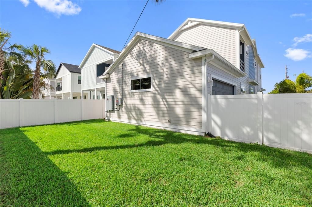 En Venta: $875,000 (4 camas, 3 baños, 2471 Pies cuadrados)