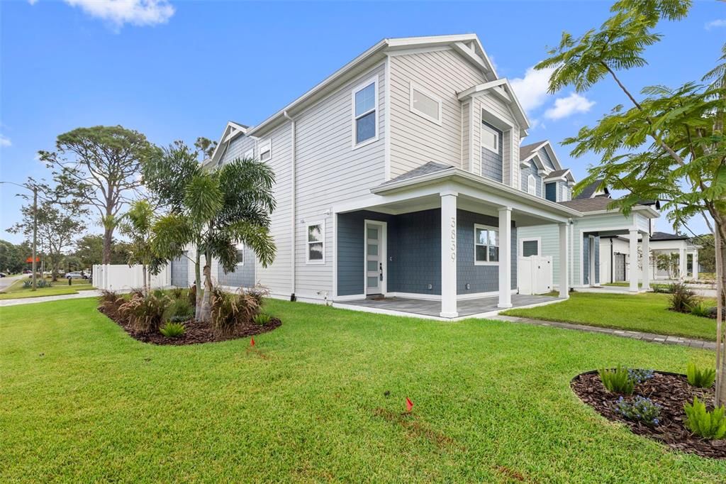 En Venta: $875,000 (4 camas, 3 baños, 2471 Pies cuadrados)